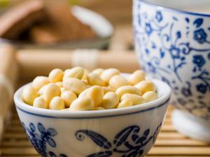 榨豆?jié){的豆渣可以吃嗎？什么人不能吃豆渣？