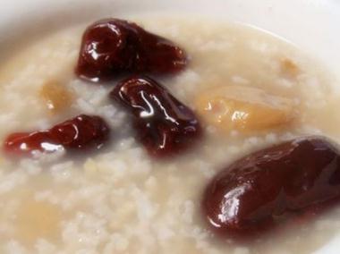 秋季養生喝什么粥最好?紅棗栗子粥