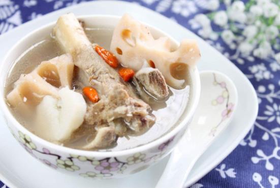 燉骨頭湯放醋好嗎?燉骨頭湯放醋能補鈣嗎