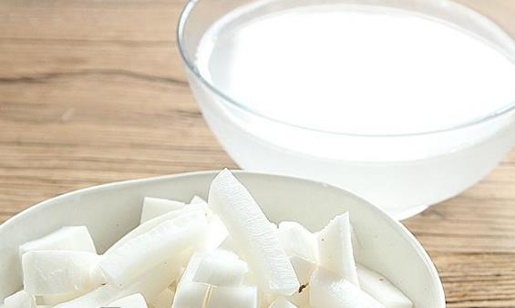 椰子肉有哪些營養價值?干椰子肉可以怎么吃?
