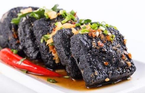 臭豆腐有點酸是怎么回事?臭豆腐發霉了還能吃嗎?