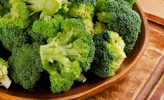 西蘭花熱量高嗎?西蘭花有哪些功效?