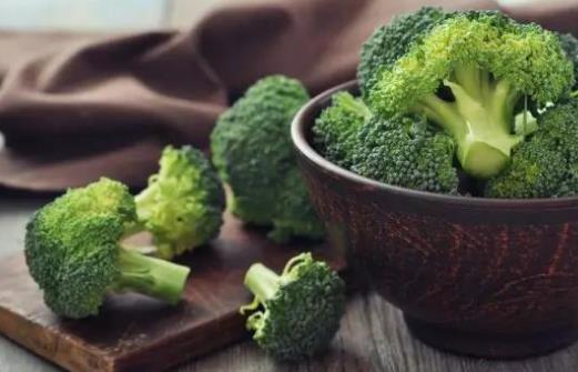 西蘭花熱量高嗎?西蘭花有哪些功效?