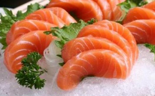 高血壓患者可以吃三文魚嗎?怎么選購三文魚?