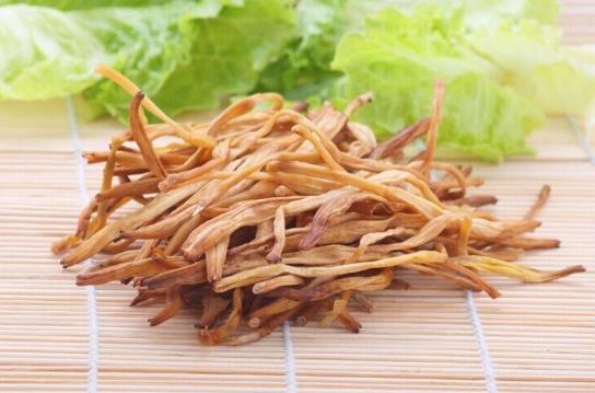 黃花菜為什么要吃干的?黃花菜中毒自己能解嗎?