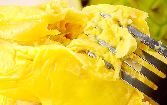 凍榴蓮直接吃還是解凍了再吃 凍榴蓮怎樣快速解凍