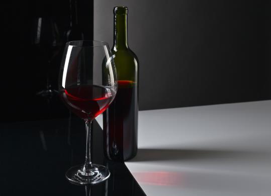 痛風的人可以喝多少紅酒?紅酒放了5年沒開還能喝嗎?