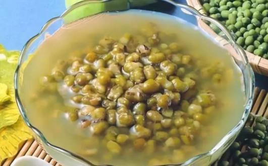 綠豆糖水不放冰箱會壞嗎 綠豆糖水放冰箱第二天還需要煮嗎