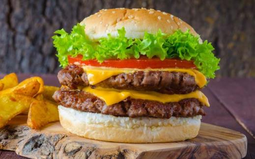 漢堡適合減肥吃嗎 漢堡和米飯哪個熱量高