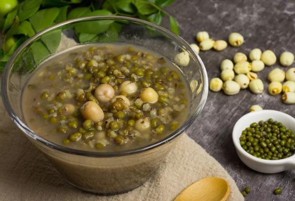 喝綠豆湯的功效是什么?綠豆湯跟哪些食物搭配一起效果最好