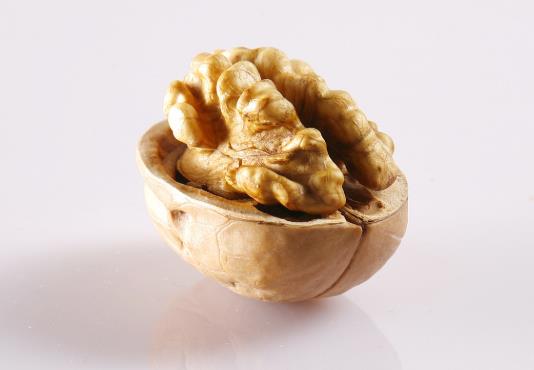 新鮮核桃為什么吃起來是苦的?核桃變質了還能吃嗎?