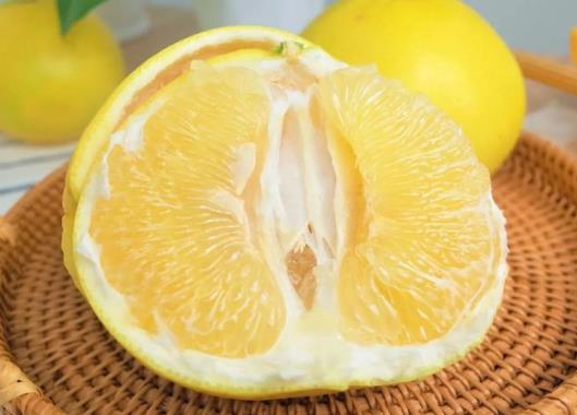 柚子當天沒吃完怎么放到第二天?柚子不用刀怎么開?