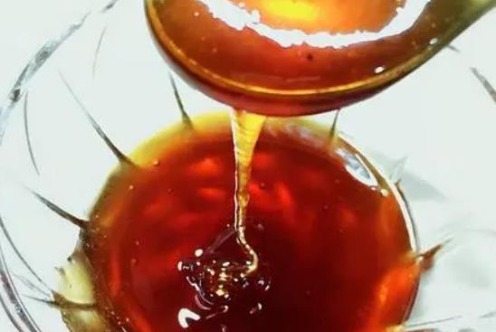 秋梨膏什么季節(jié)喝合適?秋梨膏和枇杷膏的區(qū)別有哪些?