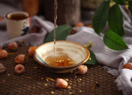 黃酒有沉淀物是變質了嗎?黃酒是發酵的還是蒸餾的?