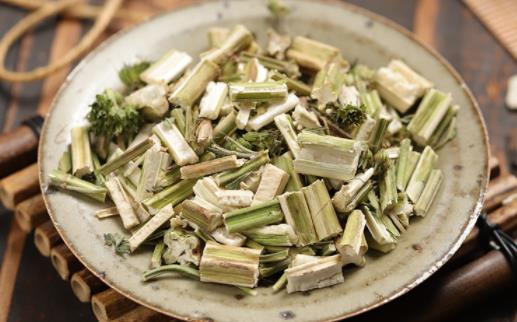 益母草可以催月經嗎 益母草調經一般吃幾天