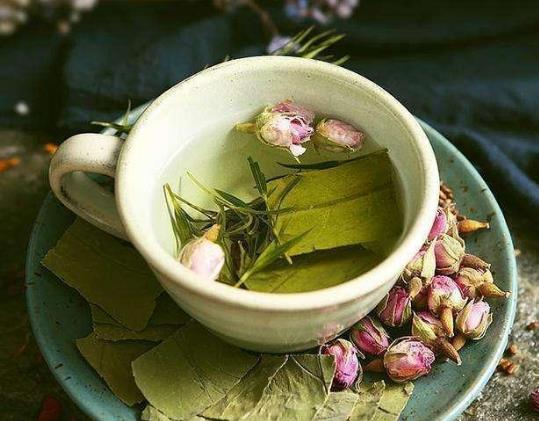 什么人不能喝冬瓜荷葉茶?喝荷葉茶會不會增加宮寒?