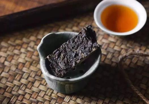 一天可以喝多少黑茶?泡黑茶適合用什么壺