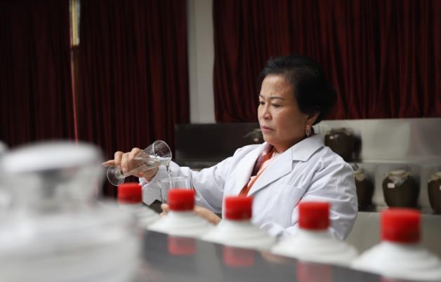 醬香型白酒哪個牌子便宜又好喝?看完你就知道怎么選了!