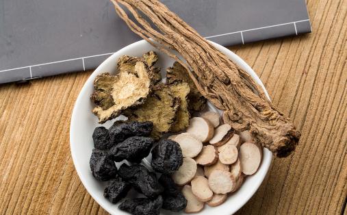 四物湯晚上可以喝嗎 四物湯一個月要喝幾天