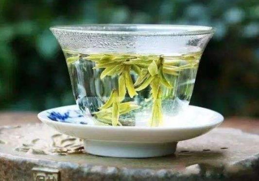 龍井一般要泡幾次?龍井茶泡了發紅還能喝嗎