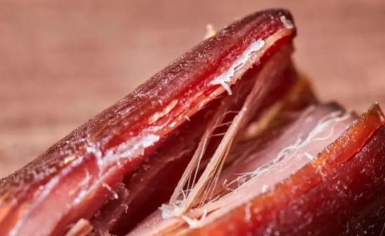 為什么牛肉干上有白點?吃牛肉干有什么功效?