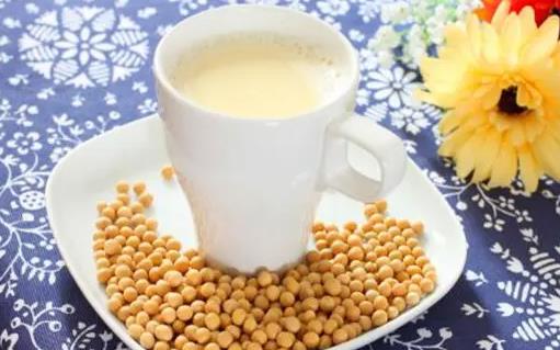 喝完豆漿可以吃海鮮嗎 吃了海鮮有點拉肚子可以喝豆漿嗎