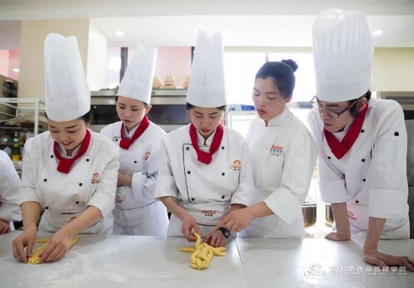 歐米奇西點學校——記2019成都歐米奇面包大師集訓營