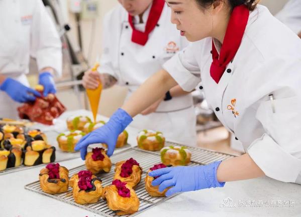 歐米奇西點學校——記2019成都歐米奇面包大師集訓營