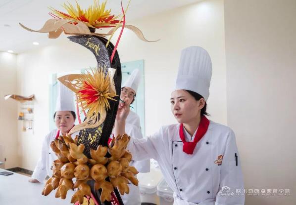 歐米奇西點學校——記2019成都歐米奇面包大師集訓營