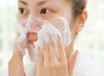 錯誤保養壞習慣:5種毀容舉動比別人老得快