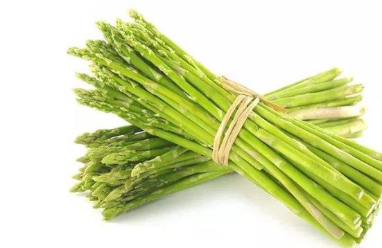 很多人的皮膚也漸漸干燥起來 五種食物來幫你