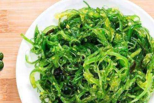 夏天臉龐都顯得油光光的 油性皮膚的特殊護理步驟