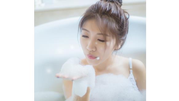 揭秘秋季護膚的五大謊言 護膚的過程中不免會陷入誤區