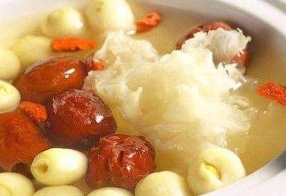 關(guān)于護(hù)膚的美容食譜 護(hù)膚產(chǎn)品可謂是包羅萬象