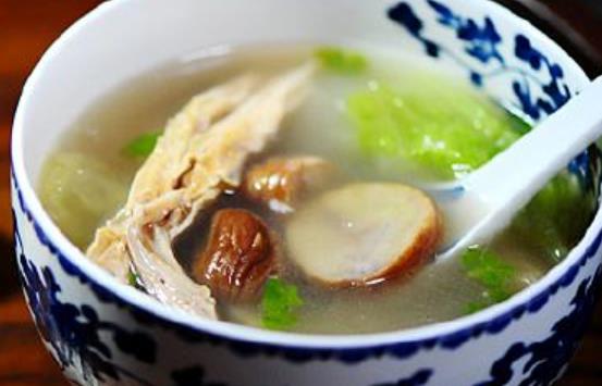 改善膚色的養膚食療 吃栗子對養膚有好處