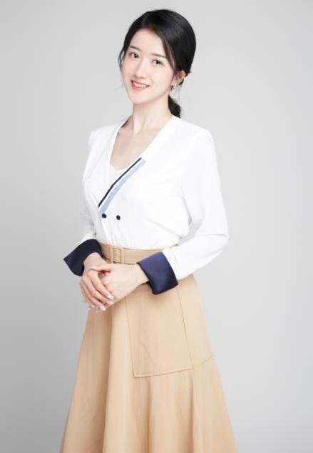 29城女子公布整容前后證件照,改變的不只是容貌更是命運