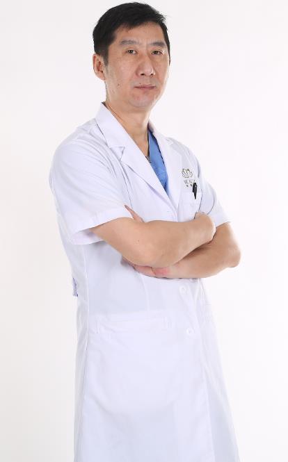 禾麗祁榮院長:切開雙眼皮手術后該如何護理