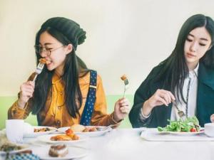 吃素食瘦身嗎？6大素食減肥誤區(qū)讓你越吃越胖
