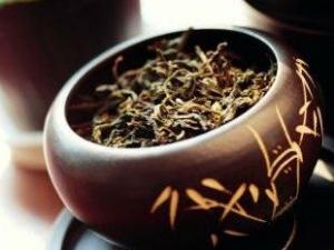 口臭吃什么好？七種食物去除口臭讓你吐氣如蘭