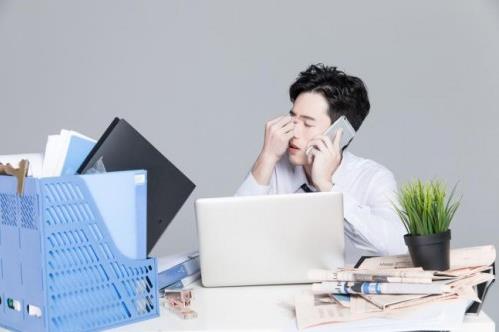上班族反復(fù)便秘是怎么回事?清好清暢潤腸膠囊來幫你