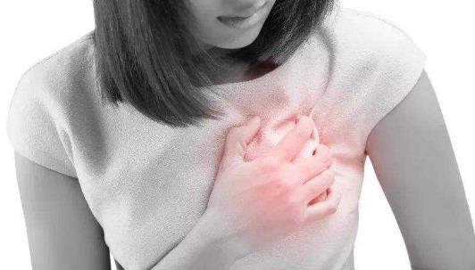 患乳腺炎有哪些癥狀?誘發乳腺炎的原因有哪些?