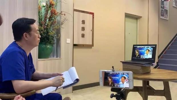 劉月更博士受邀MENTOR學院“我問大醫生”交流會大咖齊聚共話隆胸發展新趨勢!