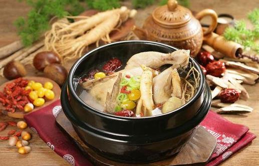 雞湯放電飯煲里隔夜還能喝嗎?煮好雞湯第二天可以加水煮嗎