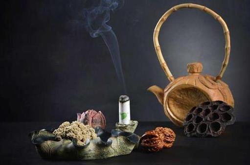 合谷穴艾灸的好處有哪些?去濕氣艾灸哪個(gè)部位最好?