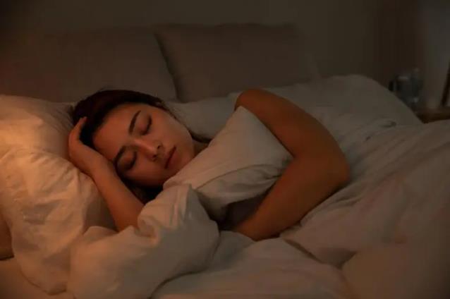 睡眠質量不好注意少吃這些!湯臣倍健褪黑素陪你睡好覺