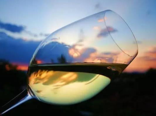 濃茶和咖啡可以解酒嗎?哪些藥不能和酒一起吃?
