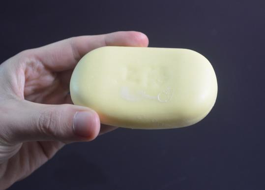 硫磺皂洗頭會掉頭發嗎?2歲寶寶可以用硫磺皂么?