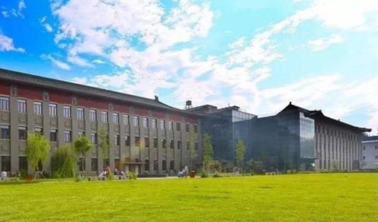 著名三甲醫院心腦血管專家周主任出診中康醫院