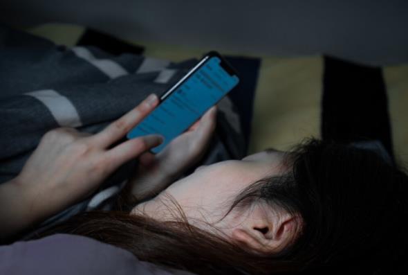 經常熬夜抽煙的人會爆瘦嗎?失眠的時候應該繼續睡嗎