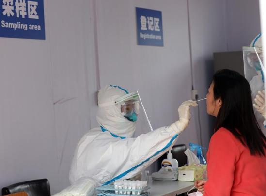做核酸檢測鼻子出血了怎么辦?核酸檢測是在喉嚨里蘸取什么?